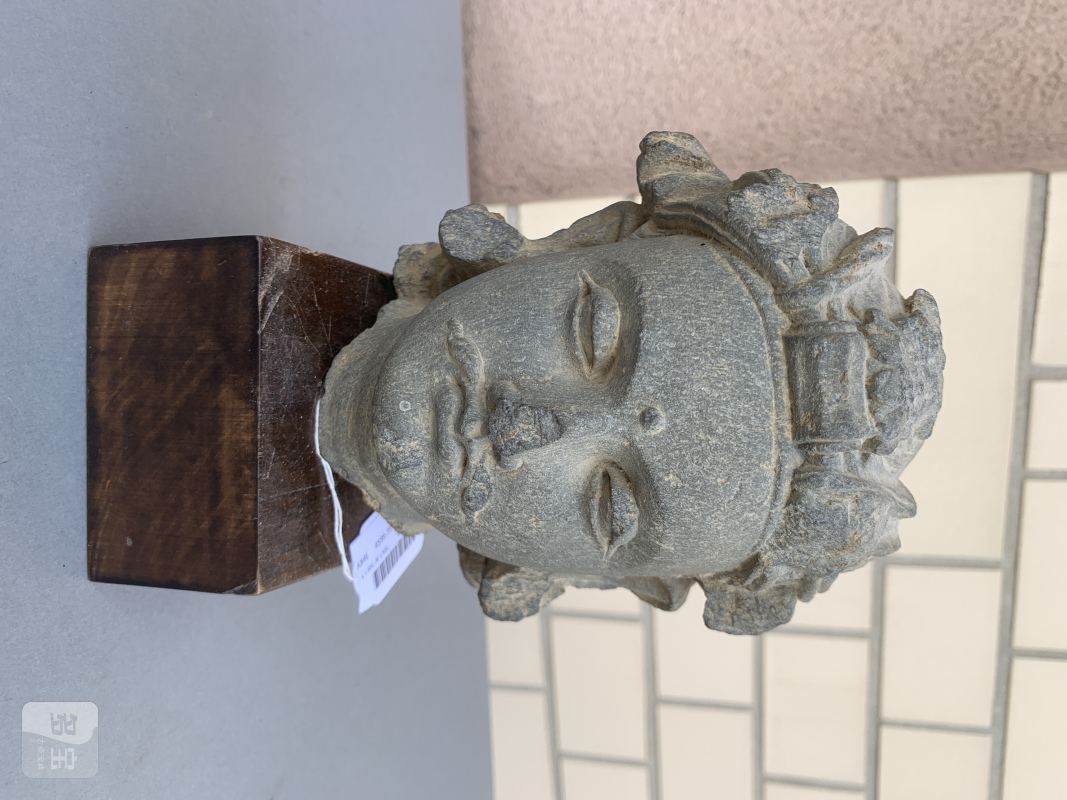 A GREY SCHIST HEAD OF A BODHISATTVA - 图6